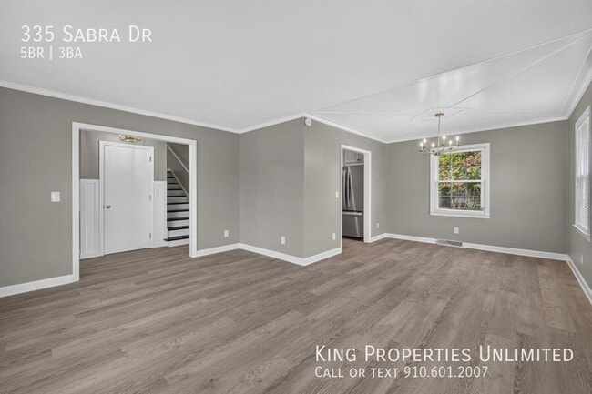 Building Photo - 335 Sabra Dr