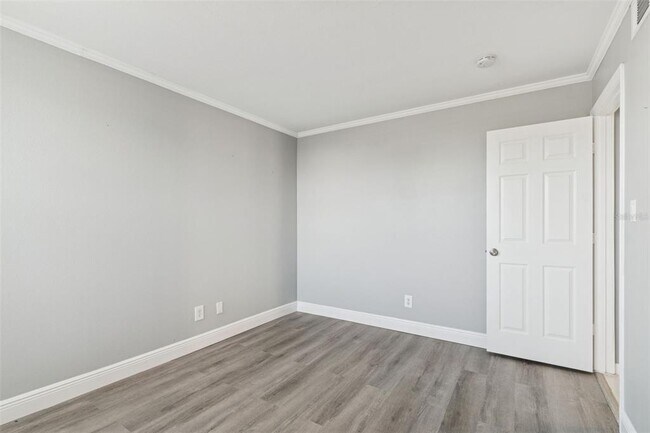 Building Photo - 2051 Skimmer Ct