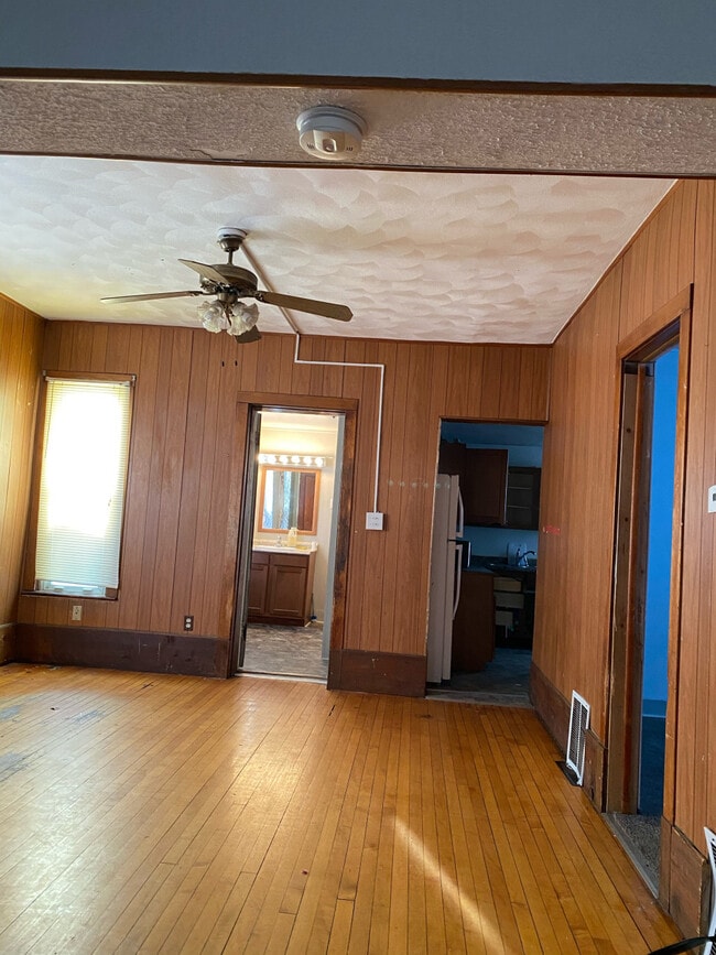 Building Photo - ELM STREET HOUSE