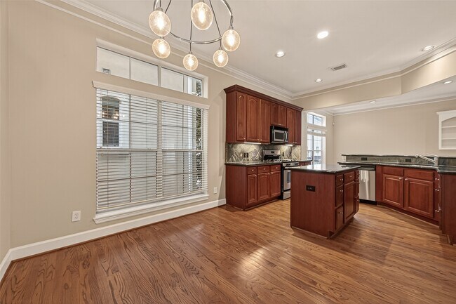 Building Photo - 5111 Inker St