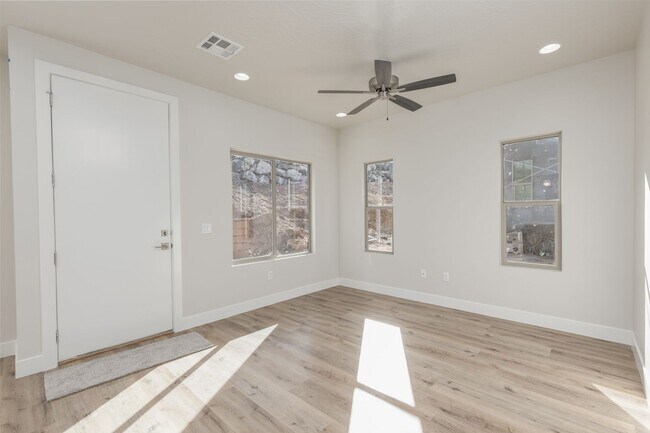 Building Photo - 2027 W 380 S