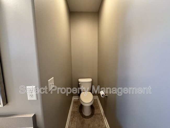 Building Photo - 1752 Woodlark Dr