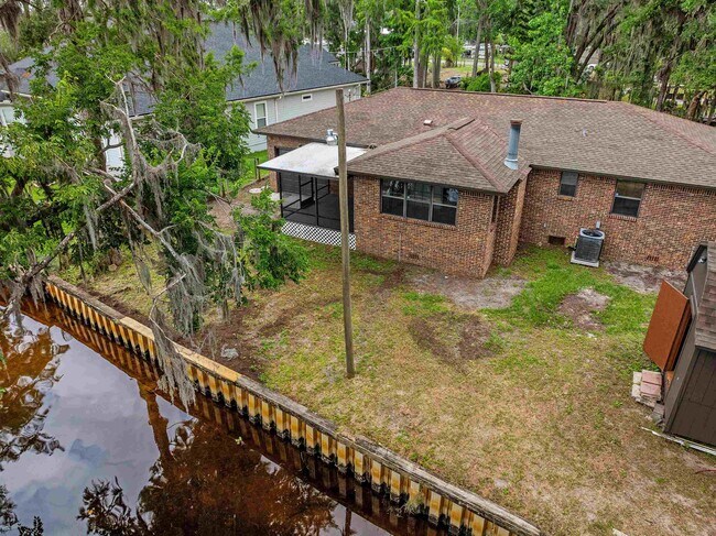 Building Photo - 10115 County Rd 13 N