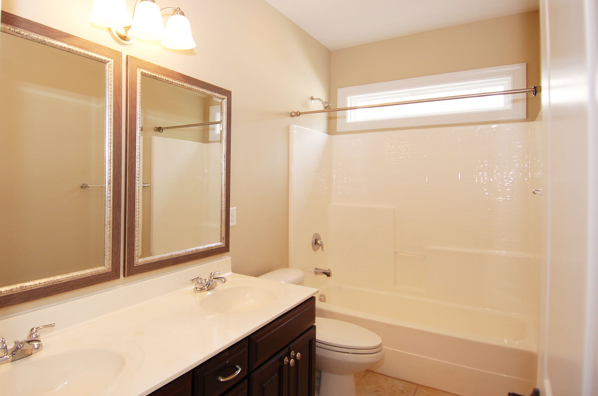 Hall Bath - 4832 Millens Bay Ct