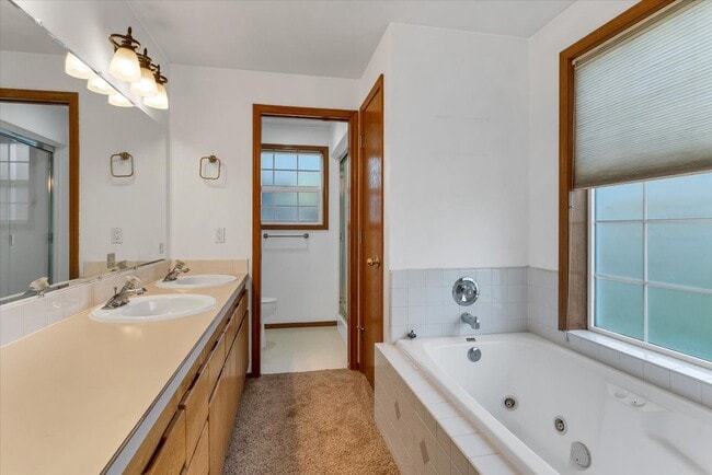 Building Photo - 3133 19th Ave SE