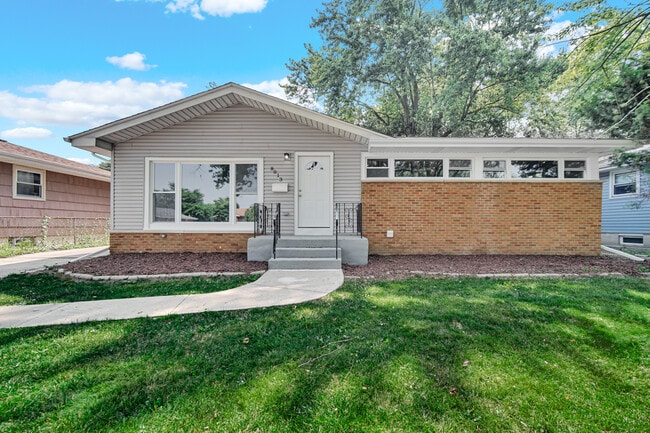 Primary Photo - 8011 Monaldi Dr