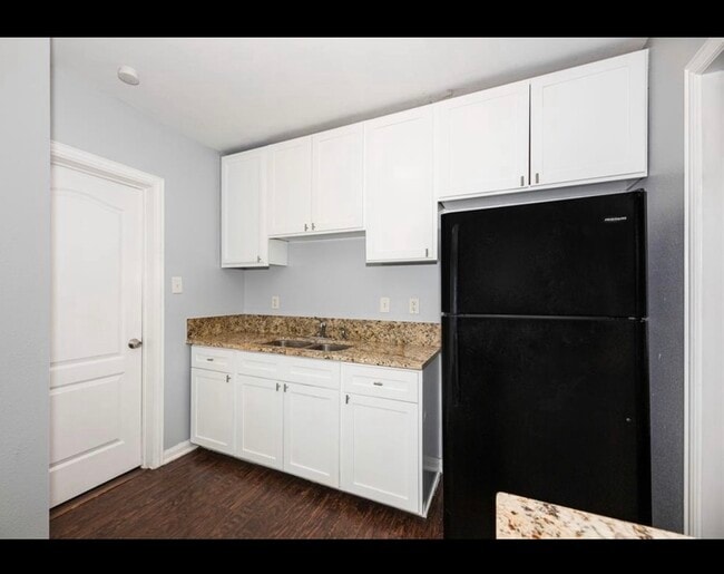 Building Photo - 2719 Virginia St