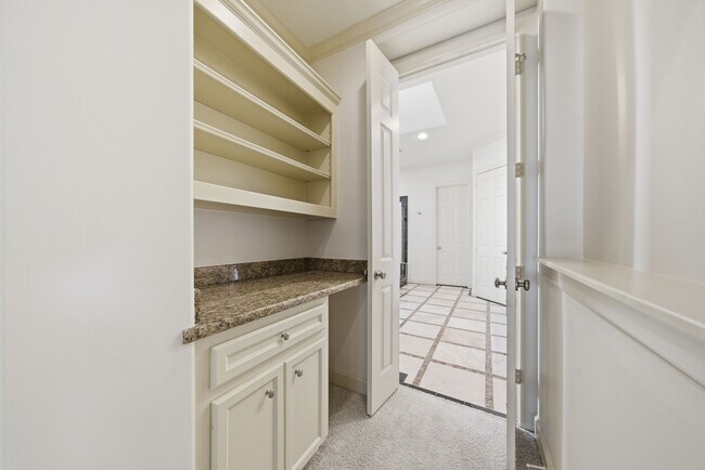 Building Photo - 6343 Mystic Bridge Dr