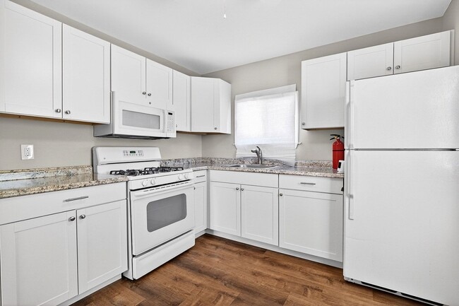 Building Photo - 24 Steinhardt Ave