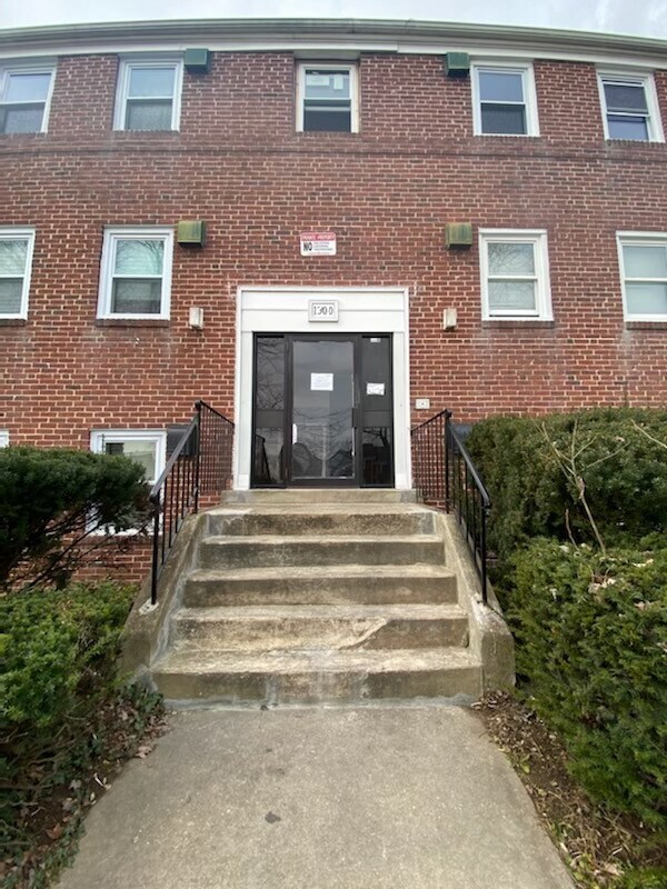 Building Photo - 1306 wildwood