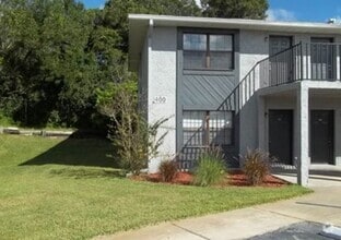 Building Photo - One bedroom 1 bath condo. Immaculate.