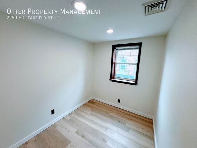 Building Photo - 2250 E Clearfield St