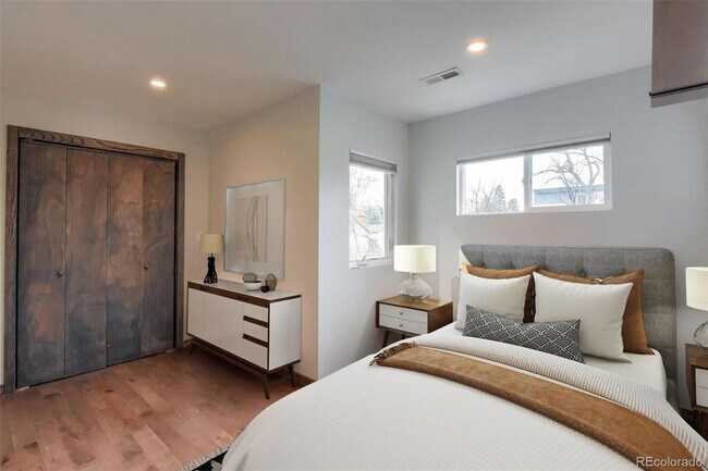 Building Photo - 2798 S Lincoln St