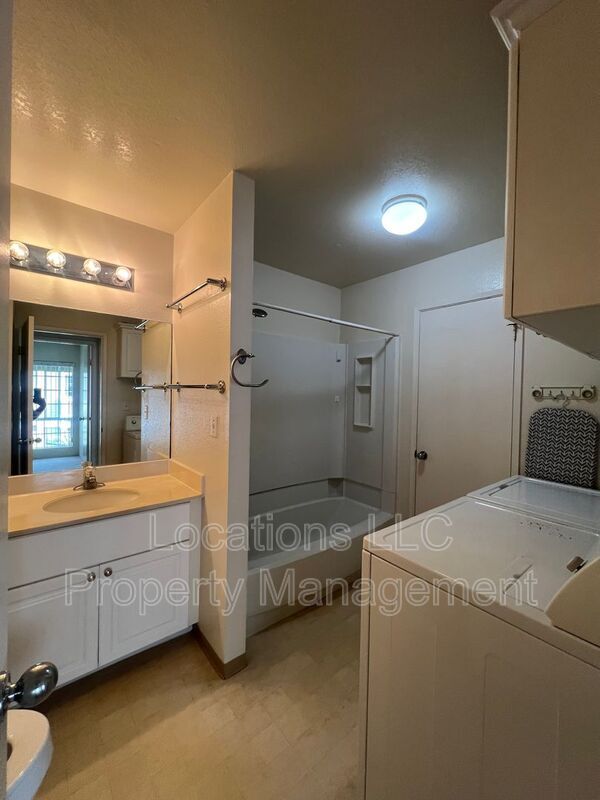 Building Photo - 94-1400 Kulewa Loop