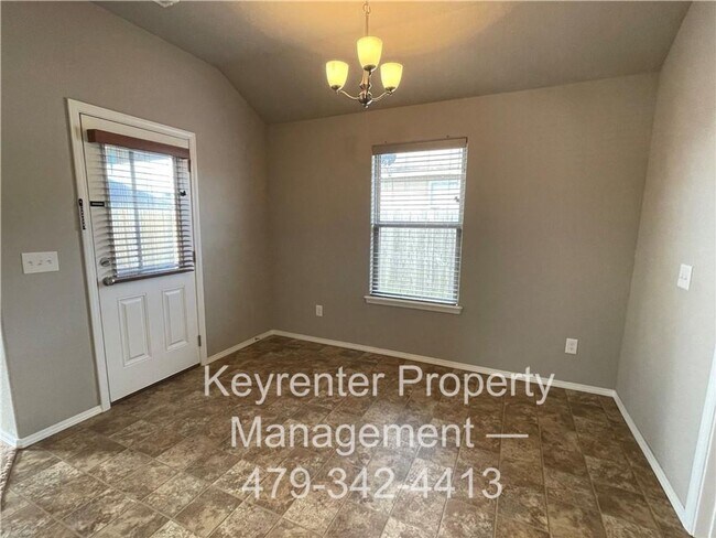 Building Photo - Spacious 3-Bedroom Springdale Home with Fenced Yard