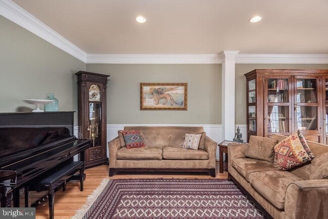 Building Photo - 9776 Corbett Cir