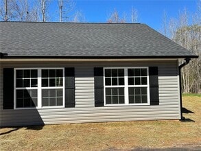 Building Photo - 295 Pony Lake Rd