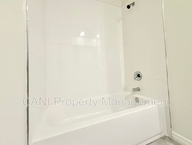 Building Photo - 245 Carabelle Ct