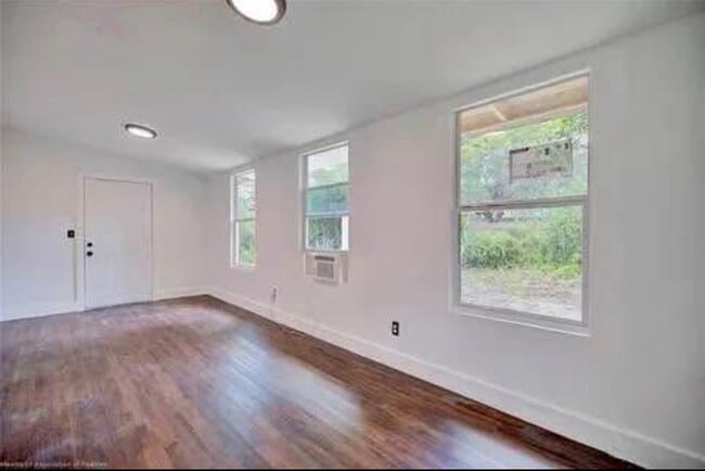 Building Photo - 1306 Osceola Ave