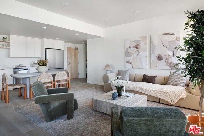 Building Photo - 6320 Garvanza Ave