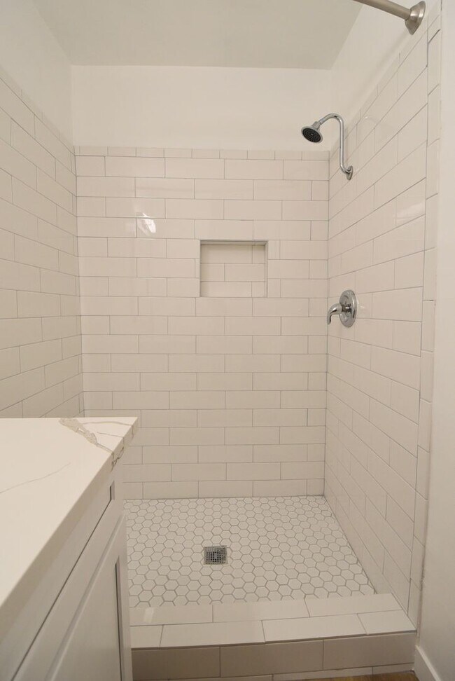 Building Photo - 5440 Quakertown Ave