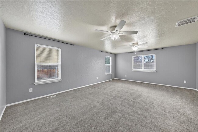 Building Photo - Beautiful NW Meridian Home with Privacy and Community Amenities