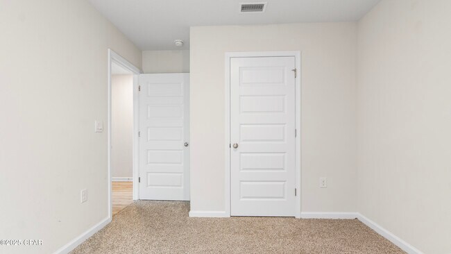 Building Photo - 7208 Madison Sq Dr