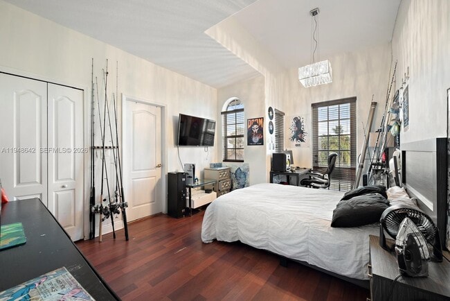 Building Photo - 1360 SW 142nd Ave