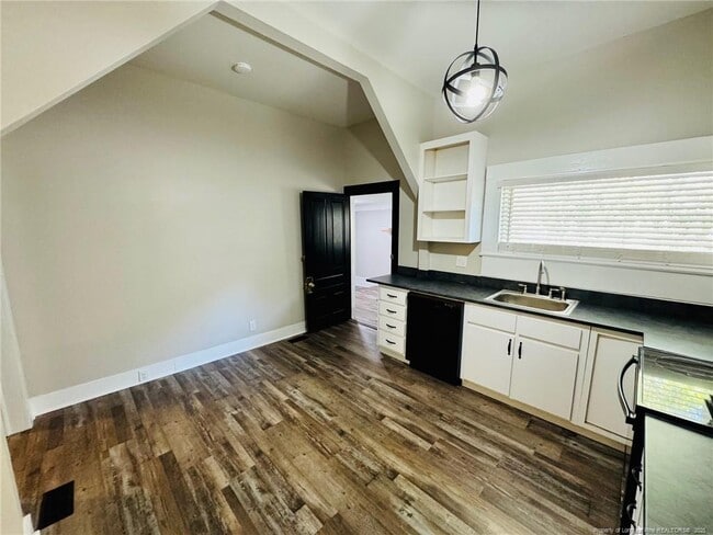 Building Photo - 1803 N Floyd Ave