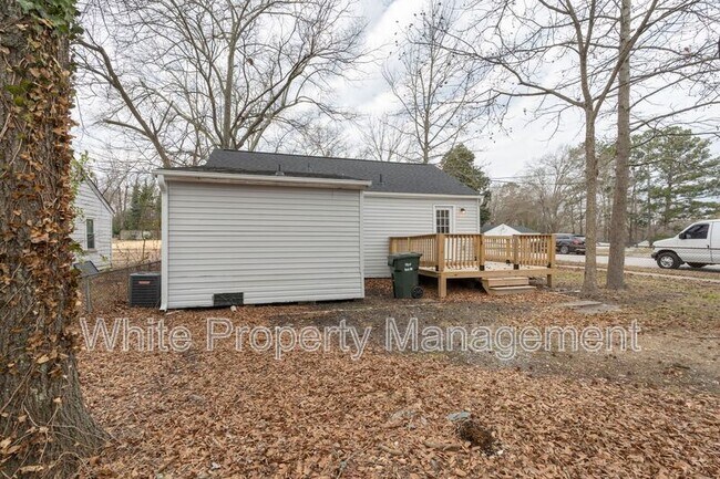 Building Photo - 403 Rich St