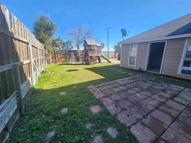 Building Photo - 1416 Poplar Dr