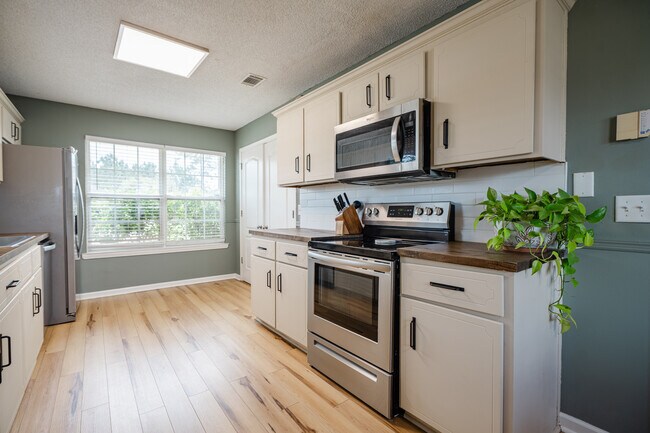 Building Photo - 2007 Ossabaw Dr