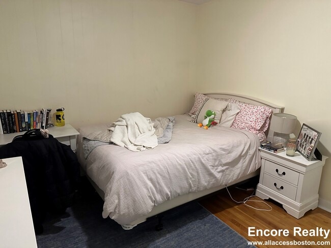 Building Photo - 145 Endicott St