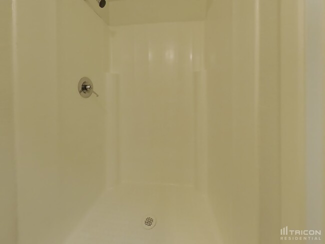 Building Photo - 3932 W Gelding Dr