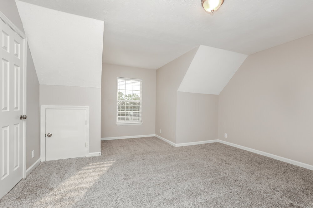 Building Photo - 122 Mary Joe Martin Dr