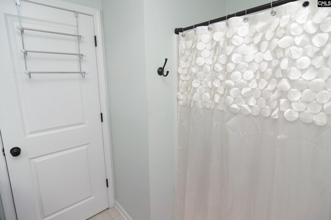 Building Photo - 212 Glossy Green Ln