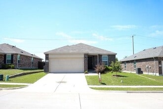 Building Photo - 1416 Waggoner Dr