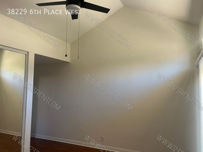 Building Photo - 38229 6th Pl W