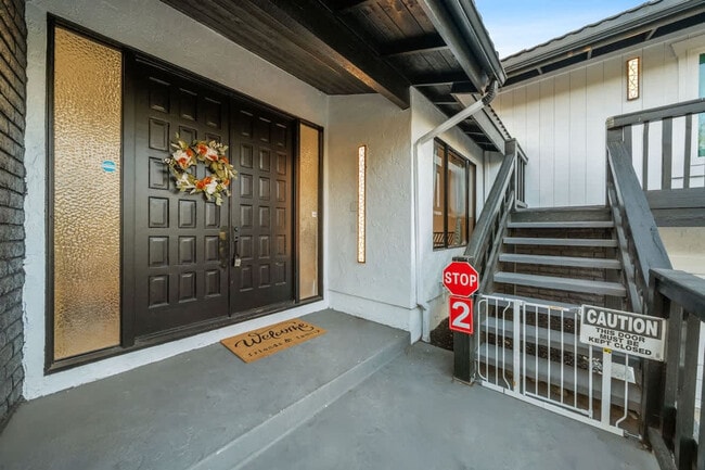 Building Photo - 5048 Bluff Pl