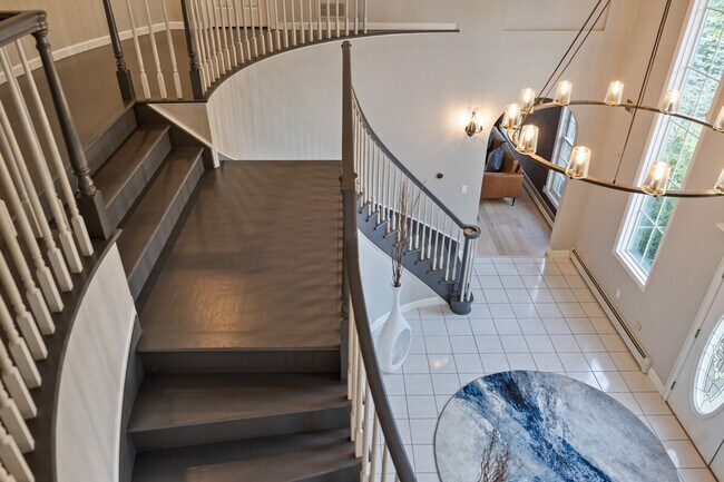 Building Photo - 321 Museum Village Rd