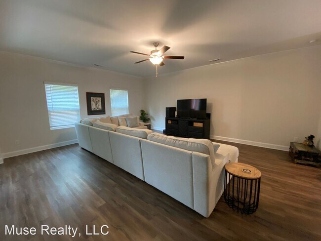 Building Photo - 4 br, 2.5 bath House - 1127 Pecan Ridge Road