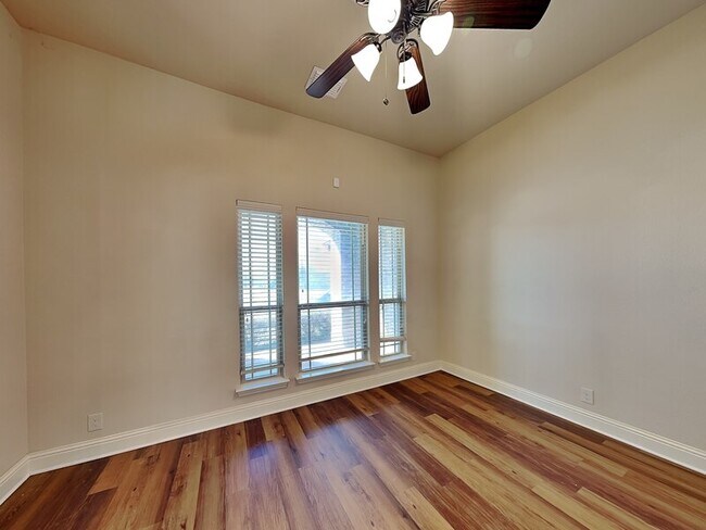 Building Photo - 1517 Yellowthroat Dr