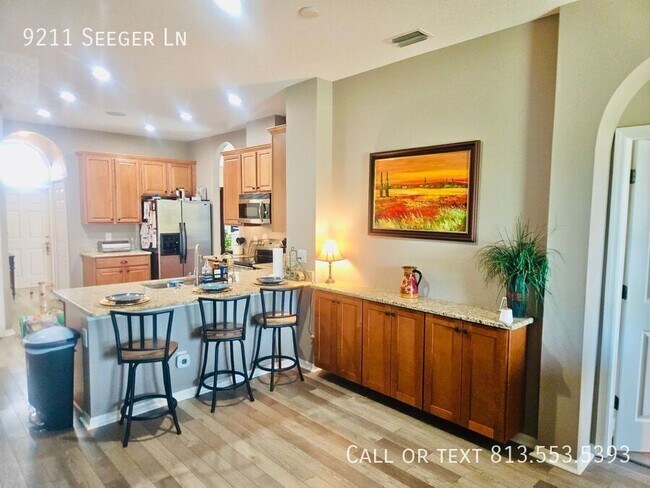 Building Photo - 9211 Seeger Ln