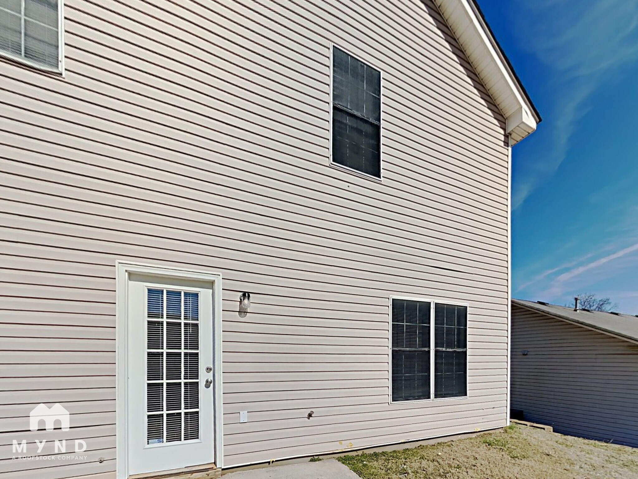 Building Photo - 2079 Sugar Creek Falls Ct
