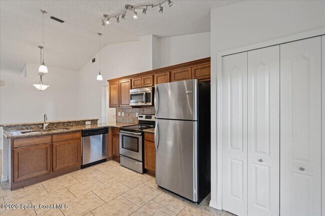 Building Photo - 816 Hunters Creek Dr