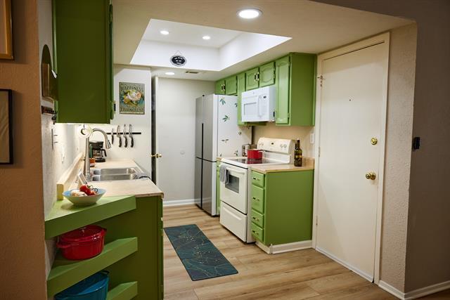 Building Photo - 413 San Maria Dr