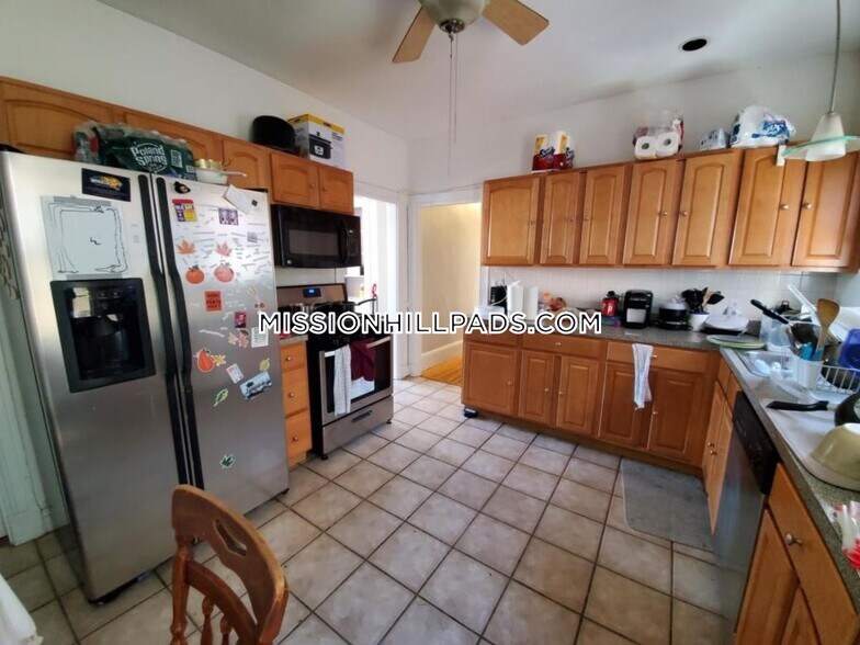 Building Photo - 83 Wensley St