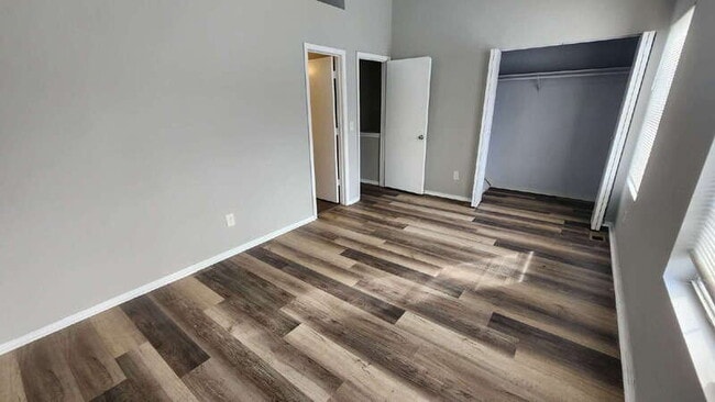 Building Photo - 5703 Wells Cir