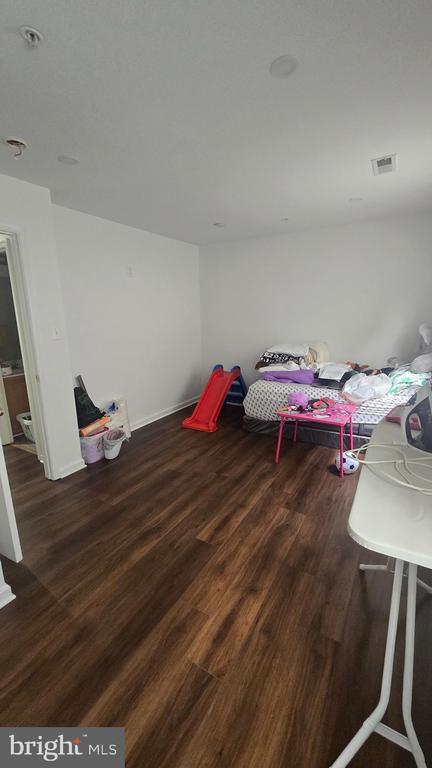 Building Photo - 10004 Tallahassee Pl