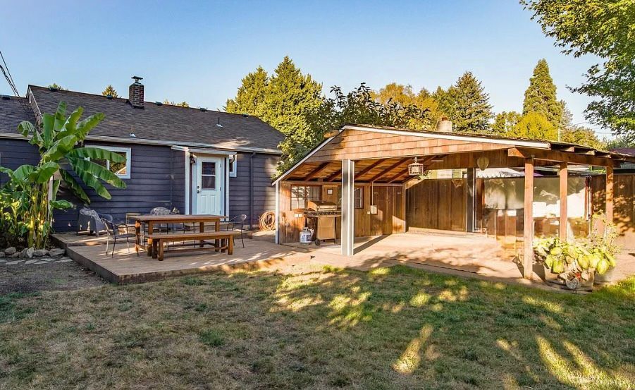 Building Photo - 4320 SE Lambert St